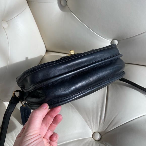 Vintage COACH Prairie Bag in Black Leather Messenger Flap Turnlock Satchel 9954 - Picture 4 of 16